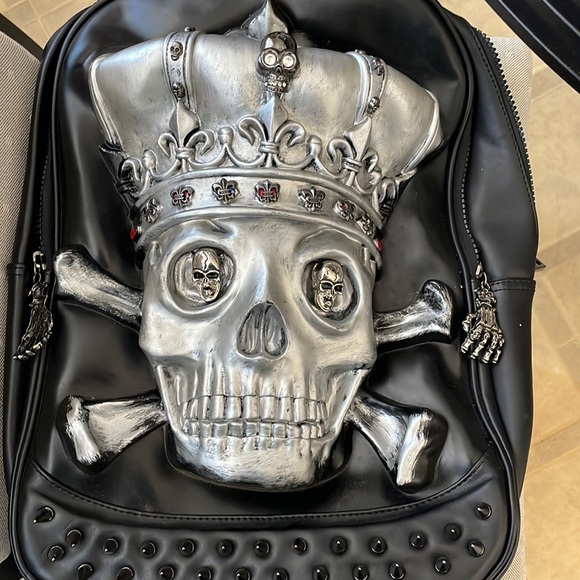 Black backpack  brand new zipper opening - Picture 5 of 5